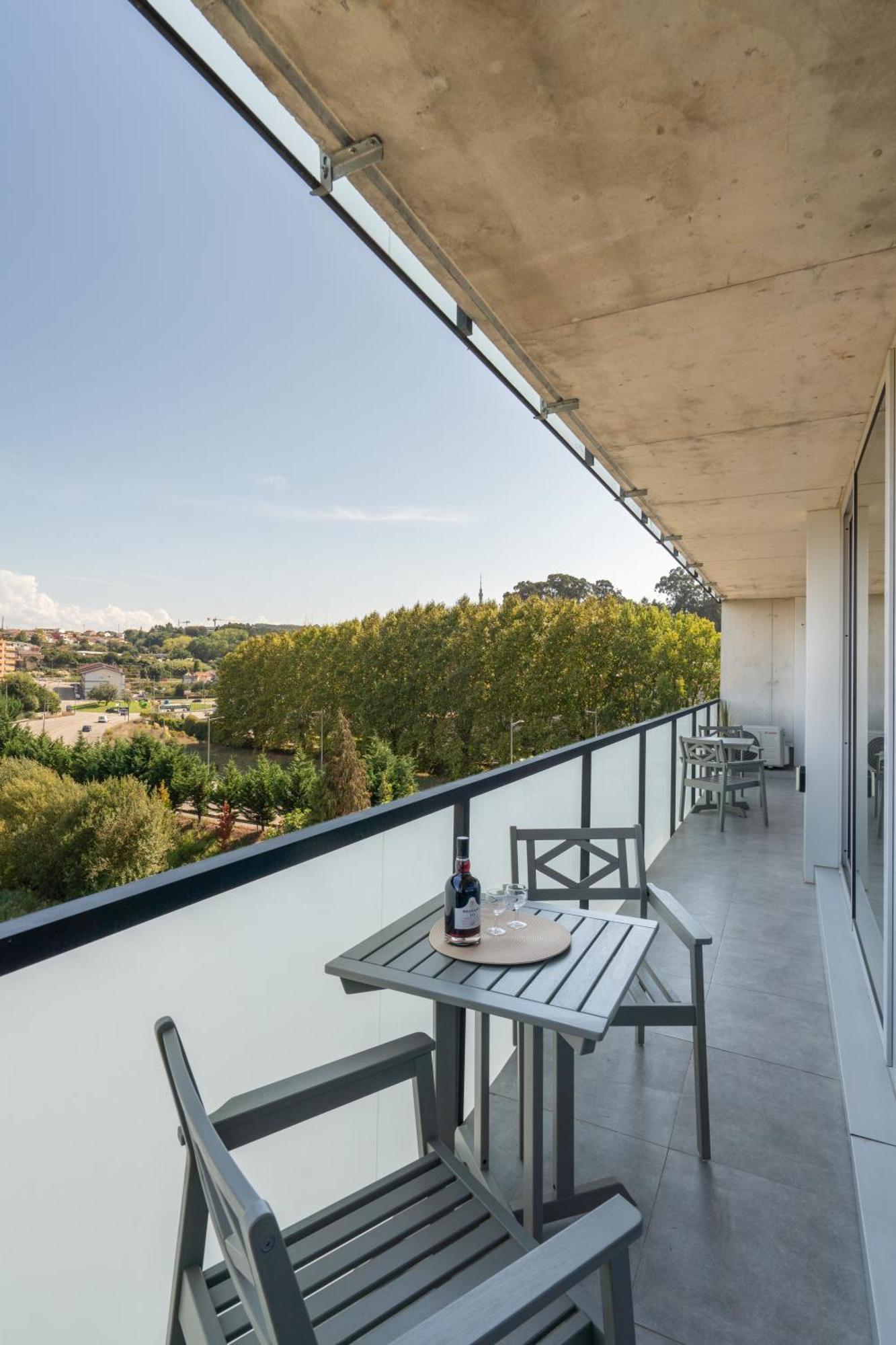 Host Wise - Luxurious Impressive Apartment - Balcony And Pool Vila Nova de Gaia Room photo