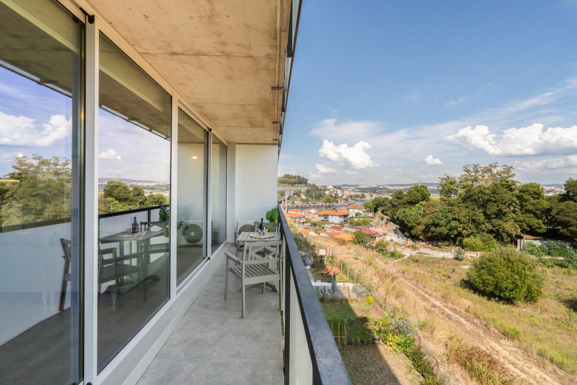 Host Wise - Luxurious Impressive Apartment - Balcony And Pool Vila Nova de Gaia Room photo