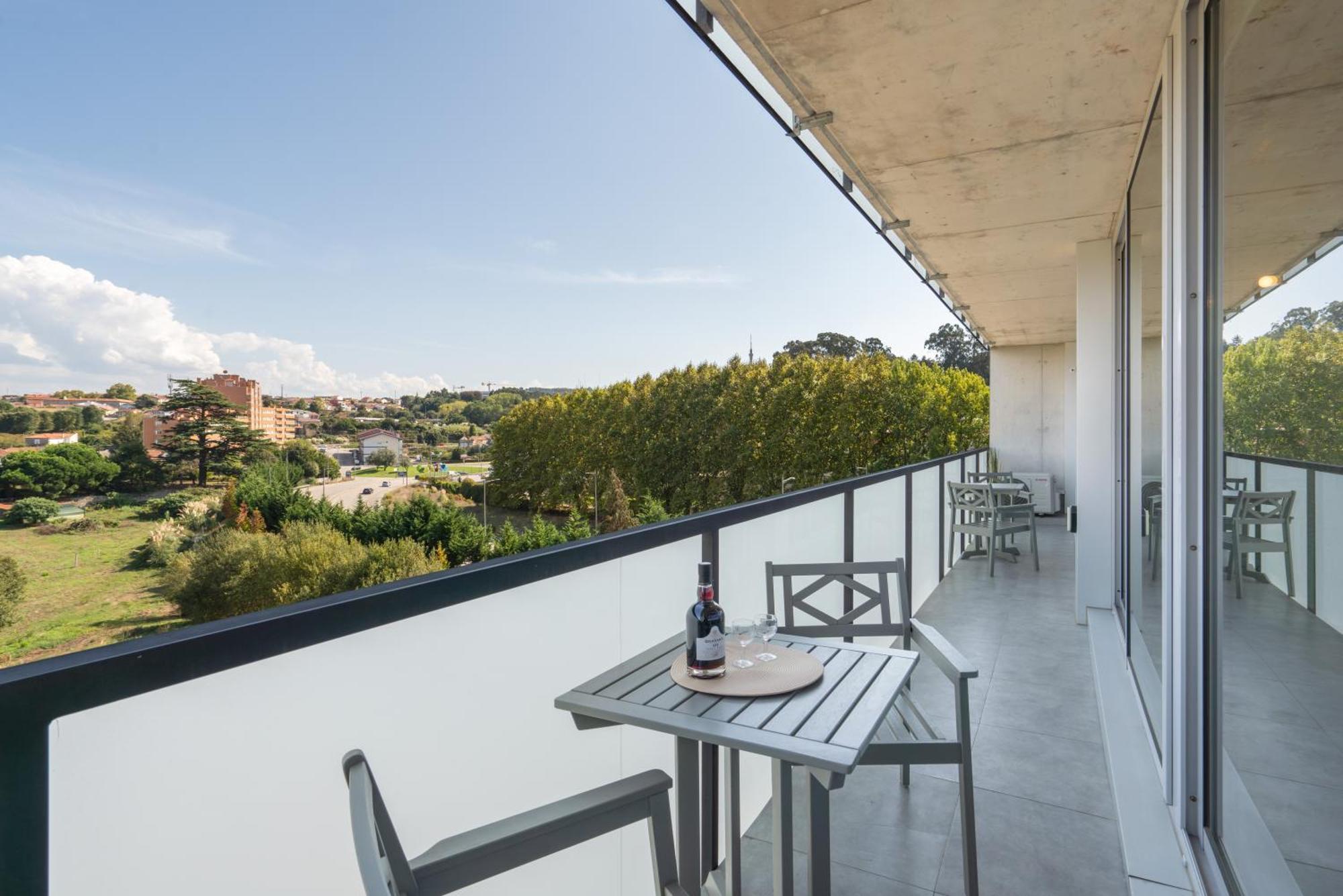 Host Wise - Luxurious Impressive Apartment - Balcony And Pool Vila Nova de Gaia Room photo