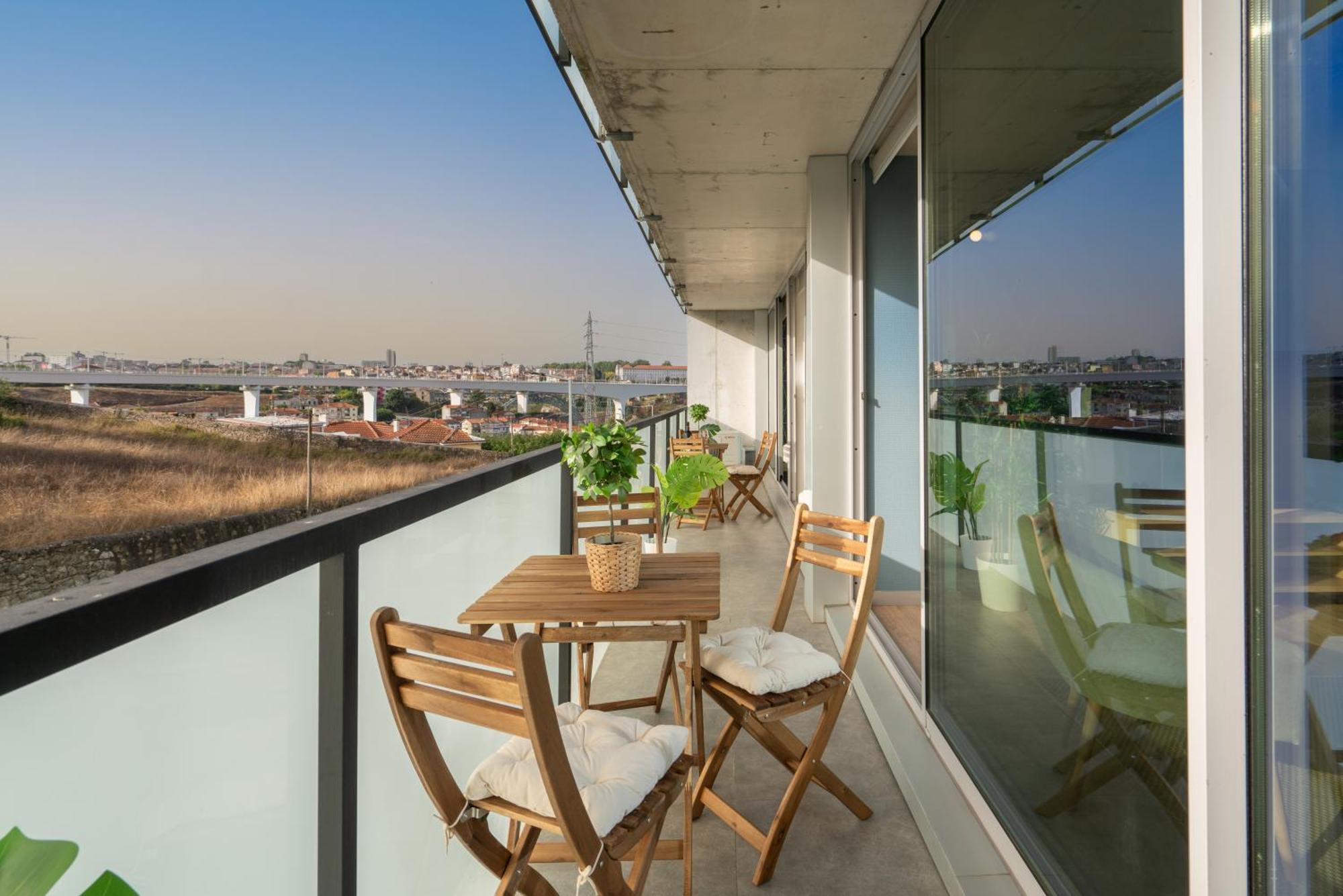 Host Wise - Luxurious Impressive Apartment - Balcony And Pool Vila Nova de Gaia Room photo