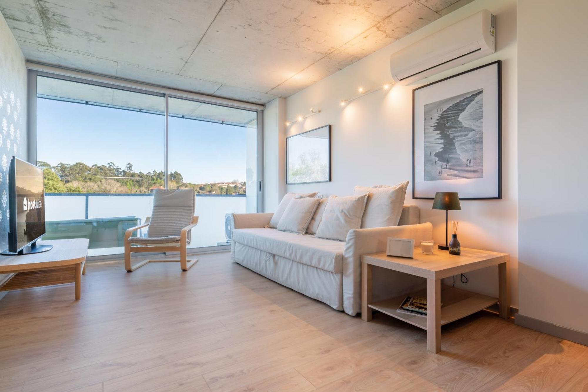 Host Wise - Luxurious Impressive Apartment - Balcony And Pool Vila Nova de Gaia Room photo